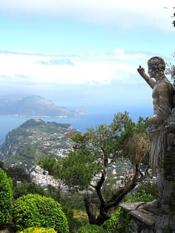 Statue on Capri